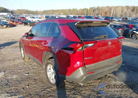 2021 Toyota Rav4 Xle z USA, uszkodzony, nr VIN 2T3W1RFV6MW148265